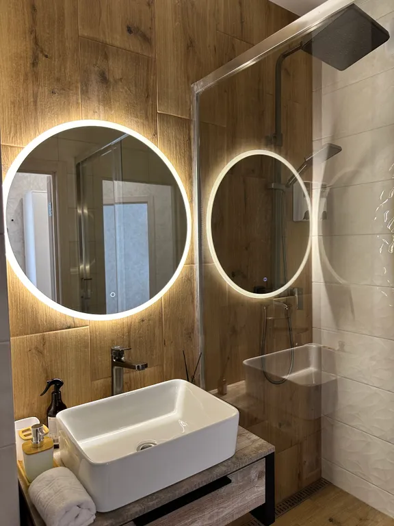 Шикарная квартира с панорамными окнами и видом на парк