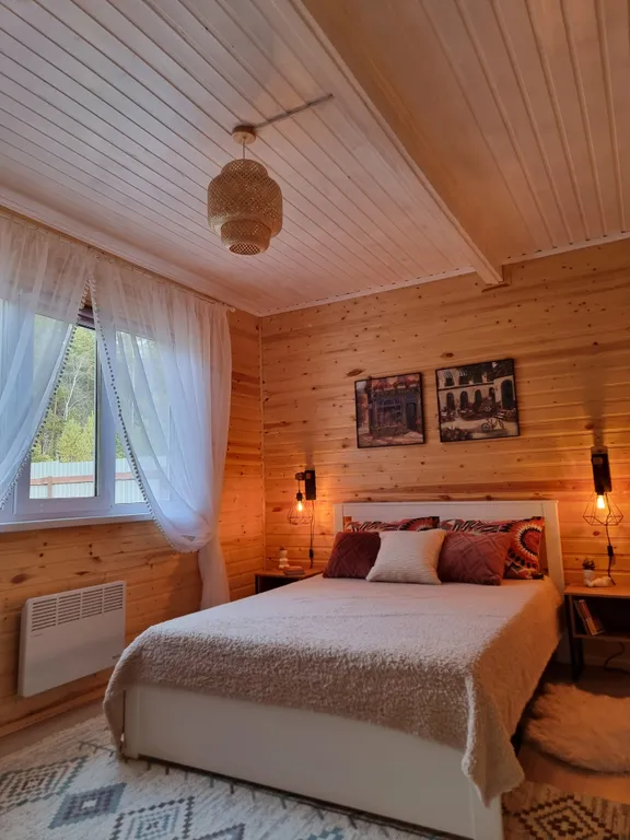 Коттедж Просторный домик вблизи леса с баней — аренда посуточно в Екатеринбург