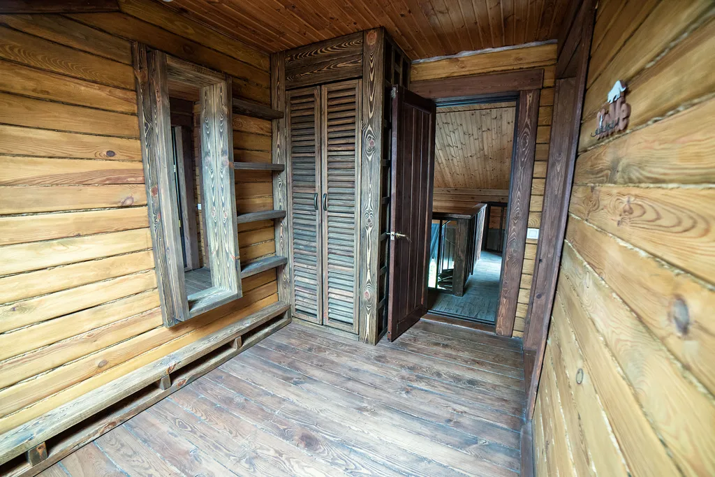 Рыжий кот - Деревянный Дом (WoodHouse)