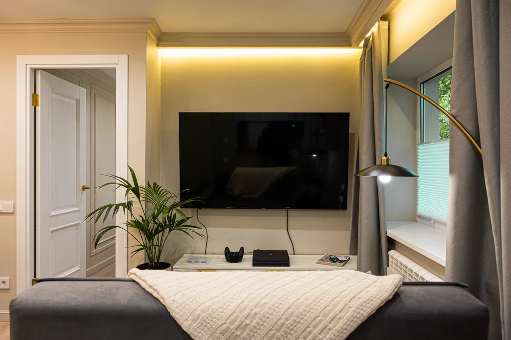 Трёхкомнатная квартира на набережной в центре Великого Новгорода