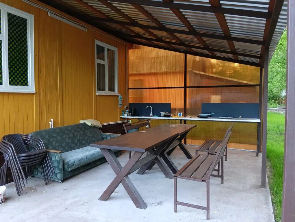 Уютный домик на реке