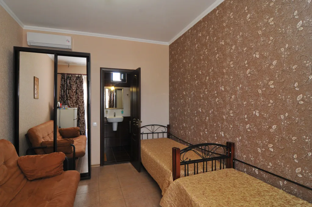 3-местная комната с индивидуальной террасой на первом этаже