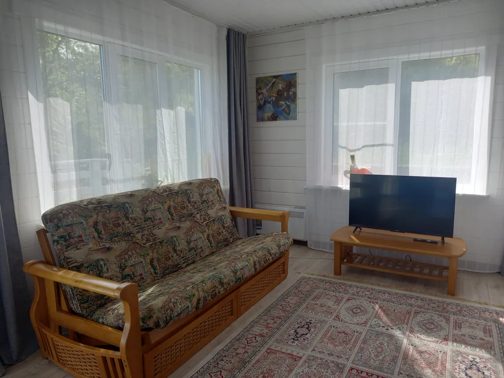 Дом с бассейном и баней