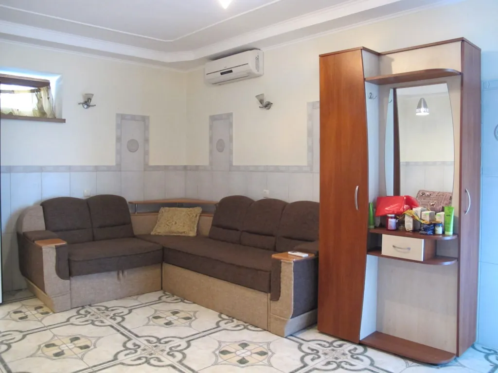 2-комнатная Квартира — аренда посуточно в Орджоникидзе