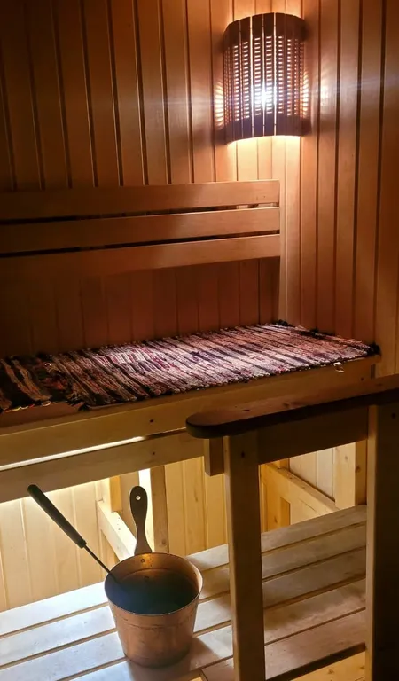 Дом на берегу озера