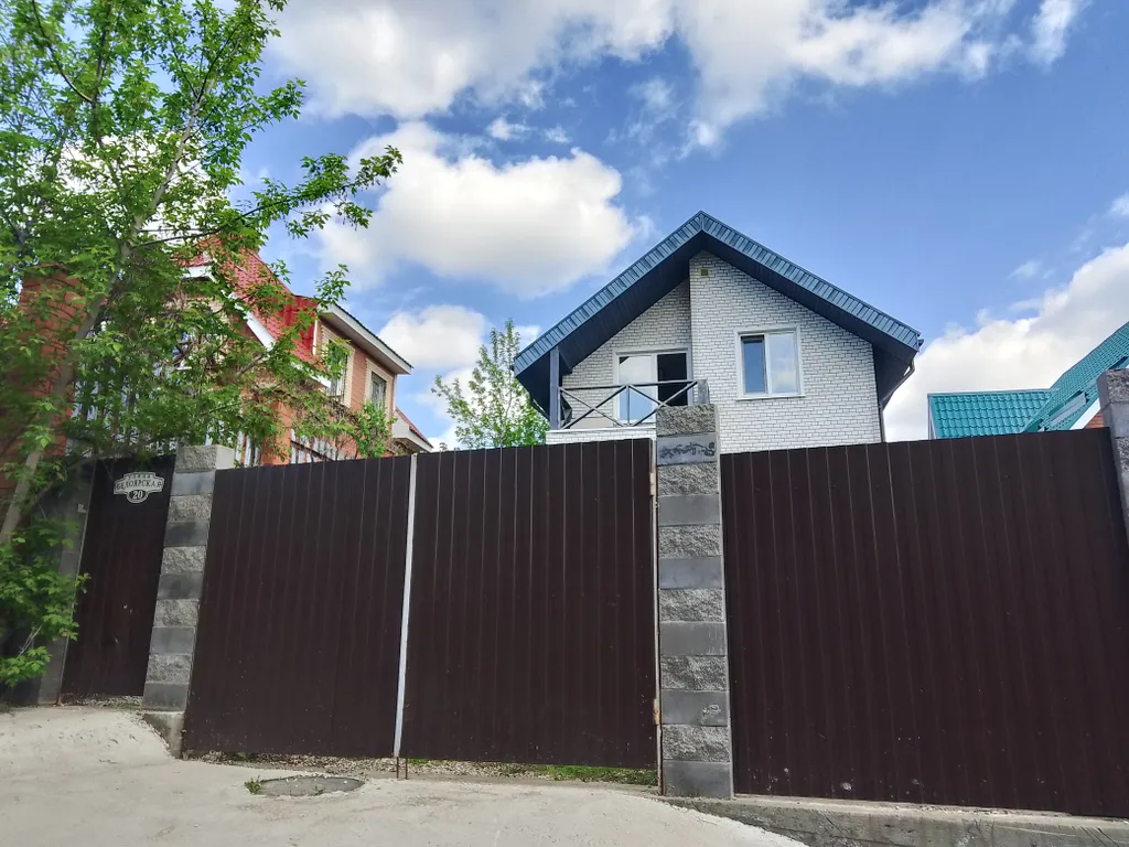 Уютный коттедж в черте города