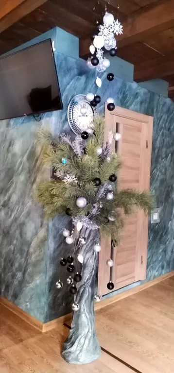 Дом в сосновом лесу