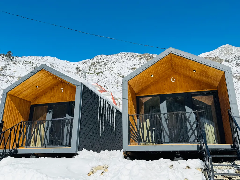 Дом с видом на Кавказский хребет