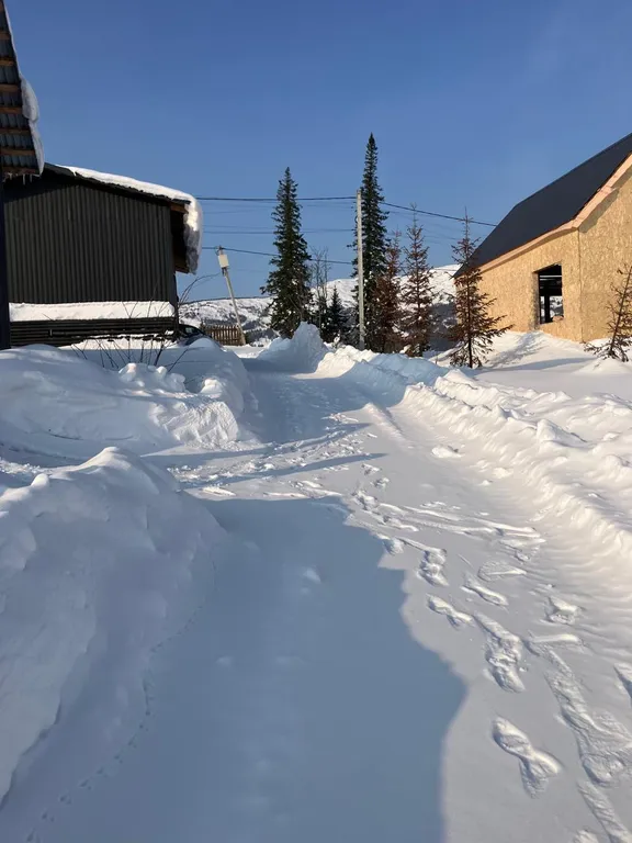 Коттедж Дом для отдыха с террасой и с двумя спальнями — Шерегеш