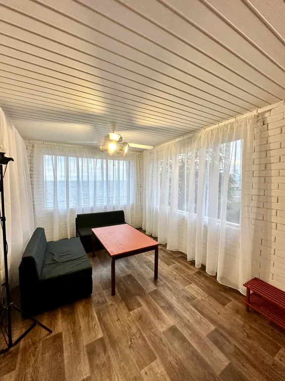 Дом с панорамным видом и кинотеатром