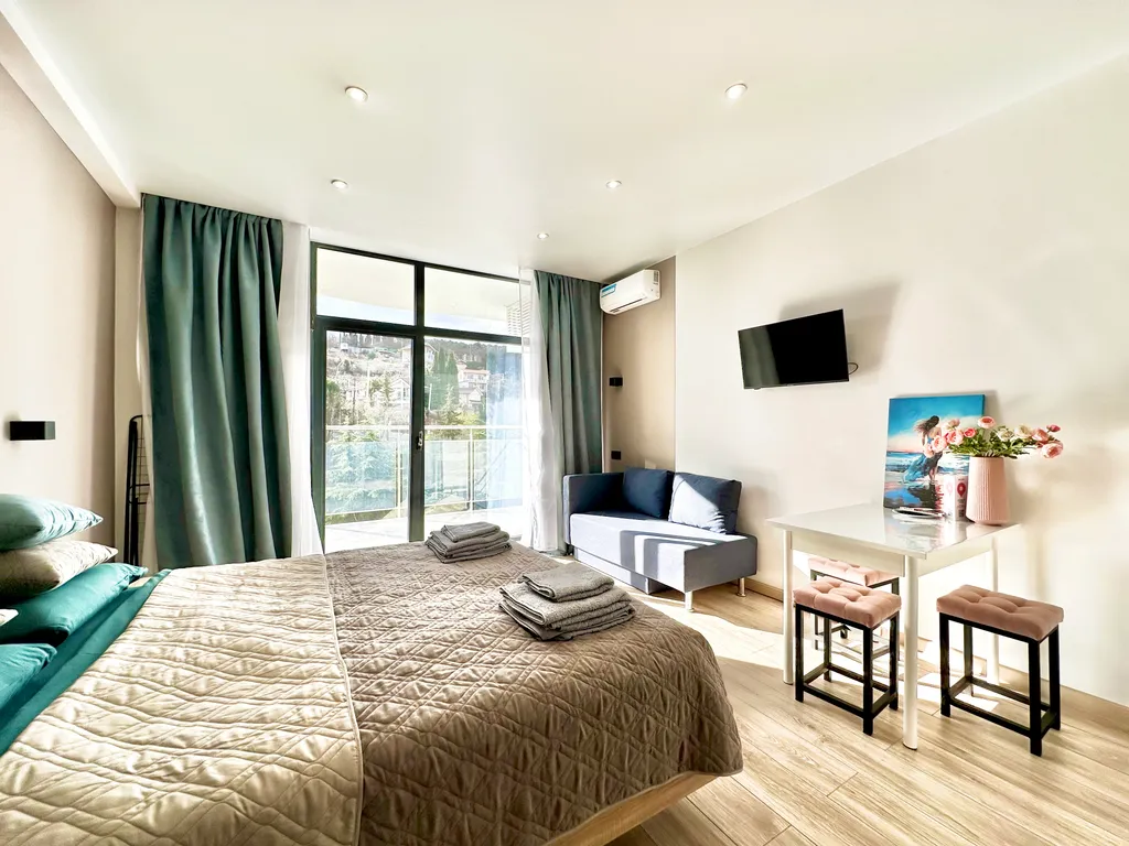 Дизайнерская студия Ls - coffee ice cream с видом на море 2 этаж