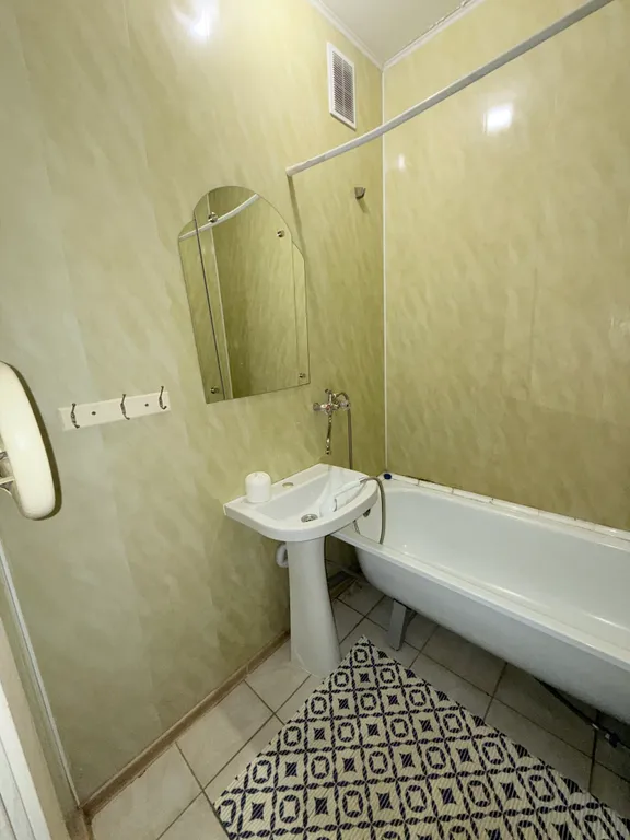 Большая 2-комнатная квартира в хорошем районе