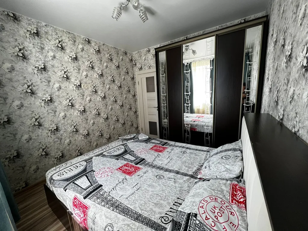 Квартира 2-комнатная Квартира — Свердловский