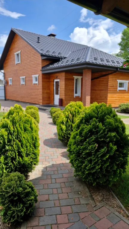 Дом с баней и парковкой