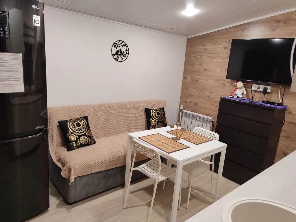 Коттедж Дом с 1 спальней и гостиной — Надевицы