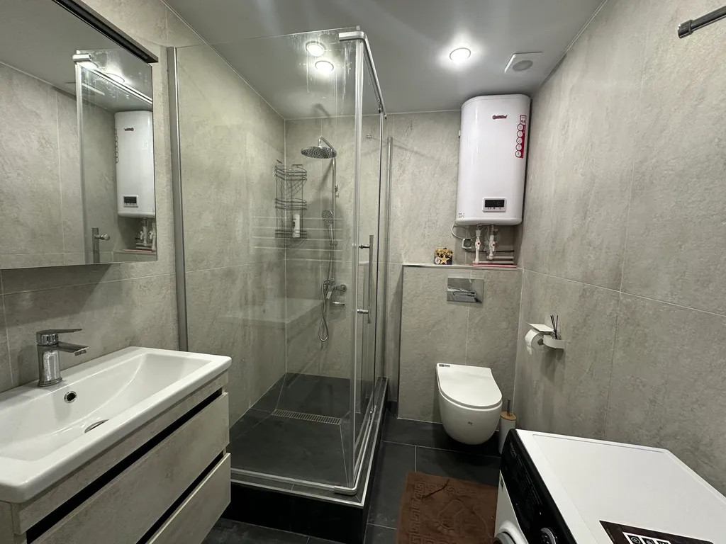 Современная квартира в новом ЖК, высокие потолки, вид на горы