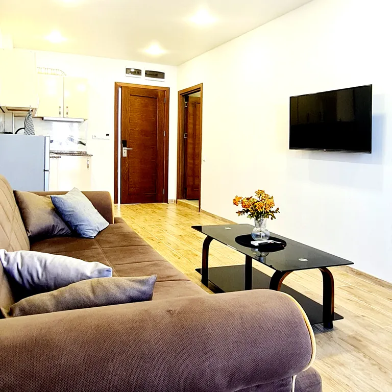 Апартаменты 2-комнатные с кухней и отоплением, вид на море и горы