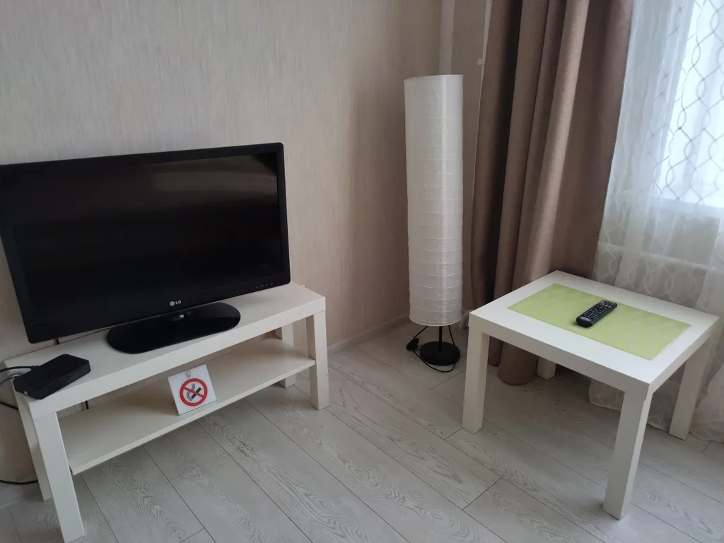 Квартира с панорамным окнами возле РК Паутина