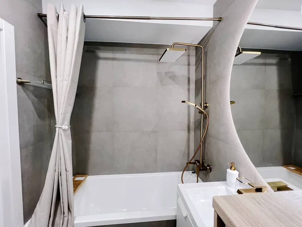 Современная студия с дизайнерским ремонтом рядом с жд вокзалом