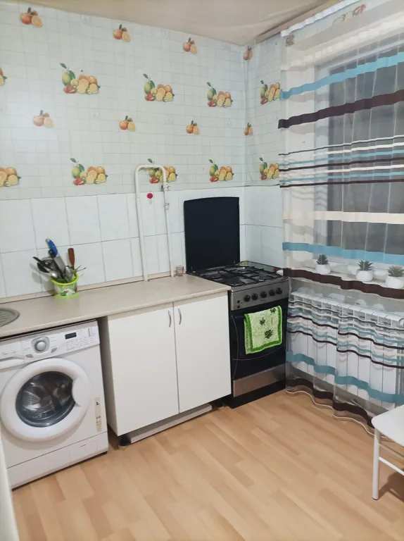 Уютная квартира рядом с парком, кафе, ёлка