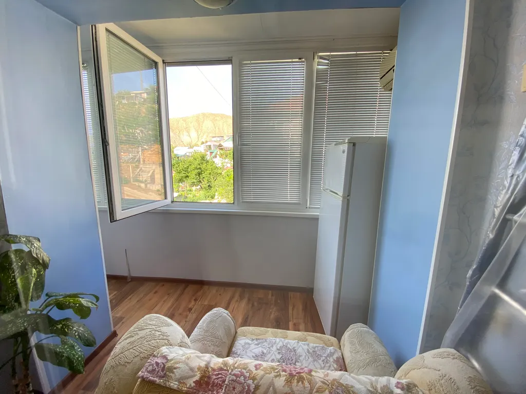 Уютная квартира в центре Орджоникидзе