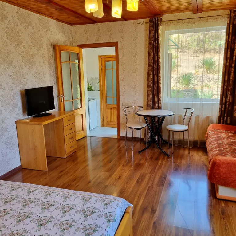 Апартаменты с отдельным двориком