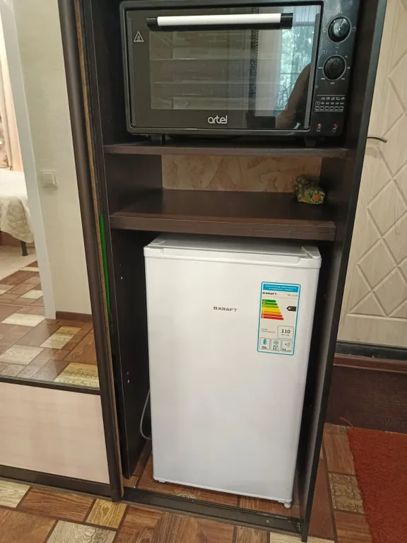 Квартира на банном, Родина