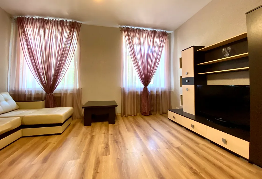 Квартира Квартира ИДЕАЛЬНАЯ ЛОКАЦИЯ! Две комнаты, 7 спальных мест. — Ярославль