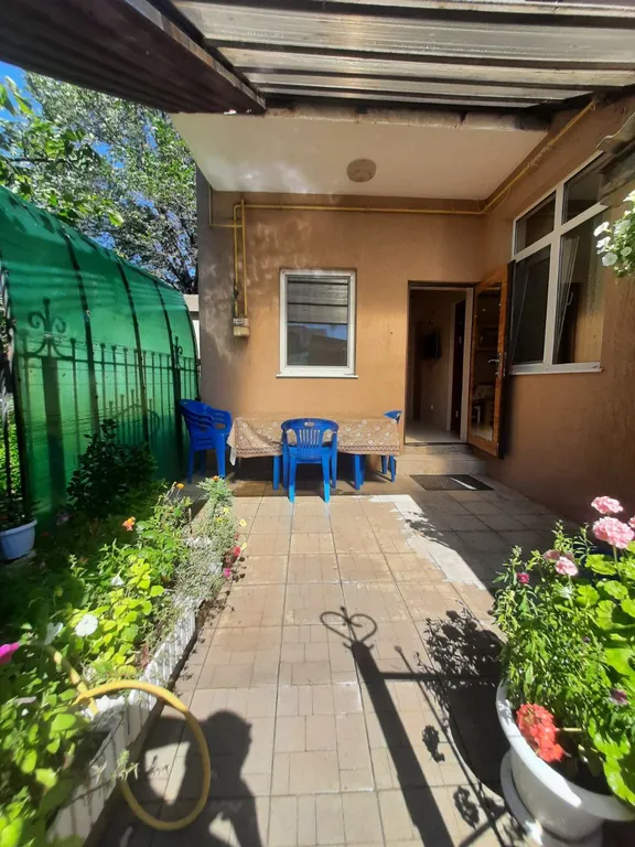 Квартира Дом с двориком на берегу моря — аренда посуточно в Евпатория