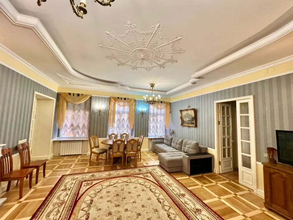 Квартира Просторная квартира возле Эрмитажа — Санкт-Петербург