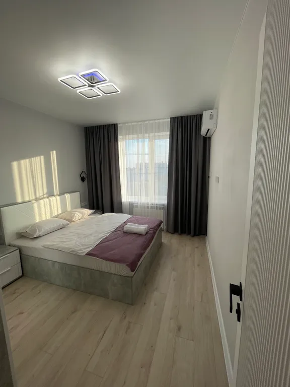 Квартира в новом доме на Чехова, 96 — аренда посуточно в Астрахань