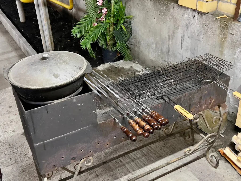 3-этажный уютный коттедж в тихом месте в пределах города