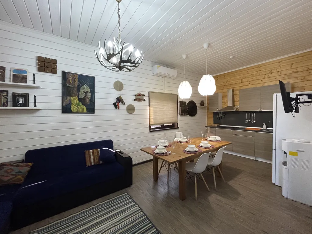 Двухэтажный гостевой дом на берегу моря