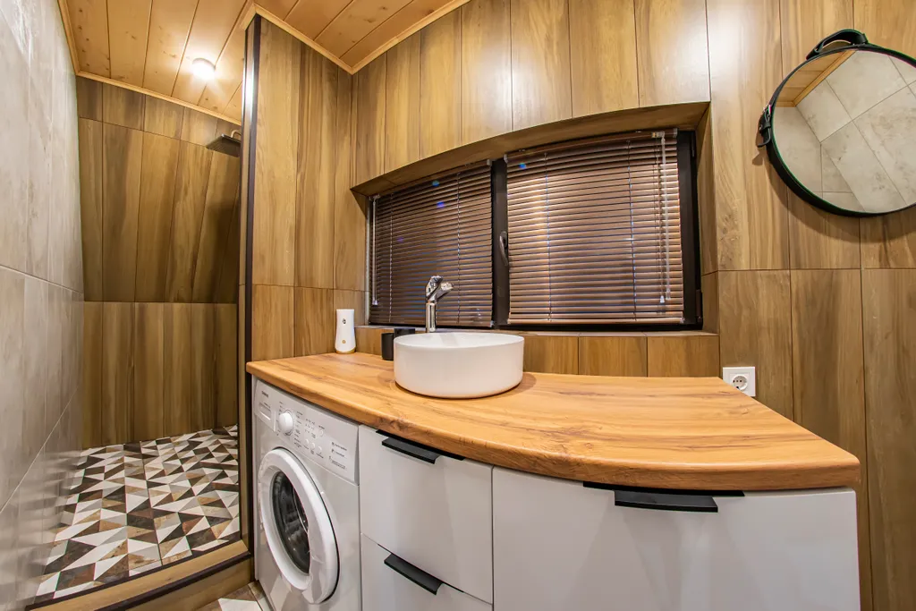 А-фрейм у Озера с чаном и сауной