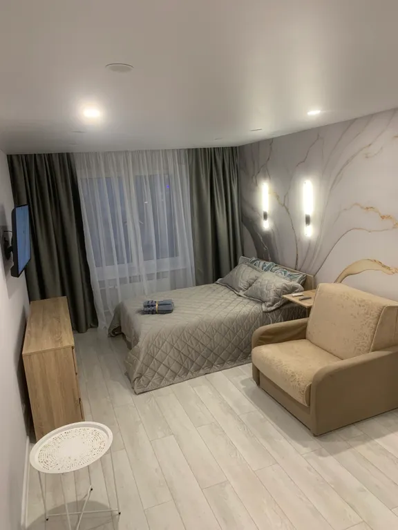 Новая просторная уютная квартира с отличной локацией — аренда посуточно в Псков