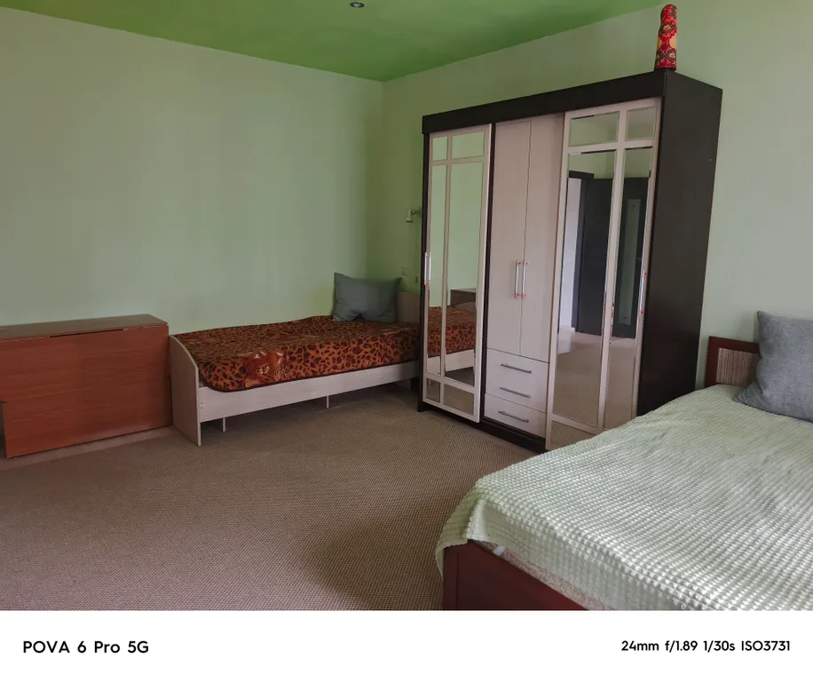 Уютный дом в спальном районе