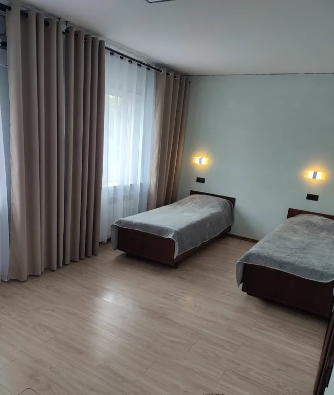 Дом из бруса в тихом красивом месте в пяти километрах от горы Соболиной