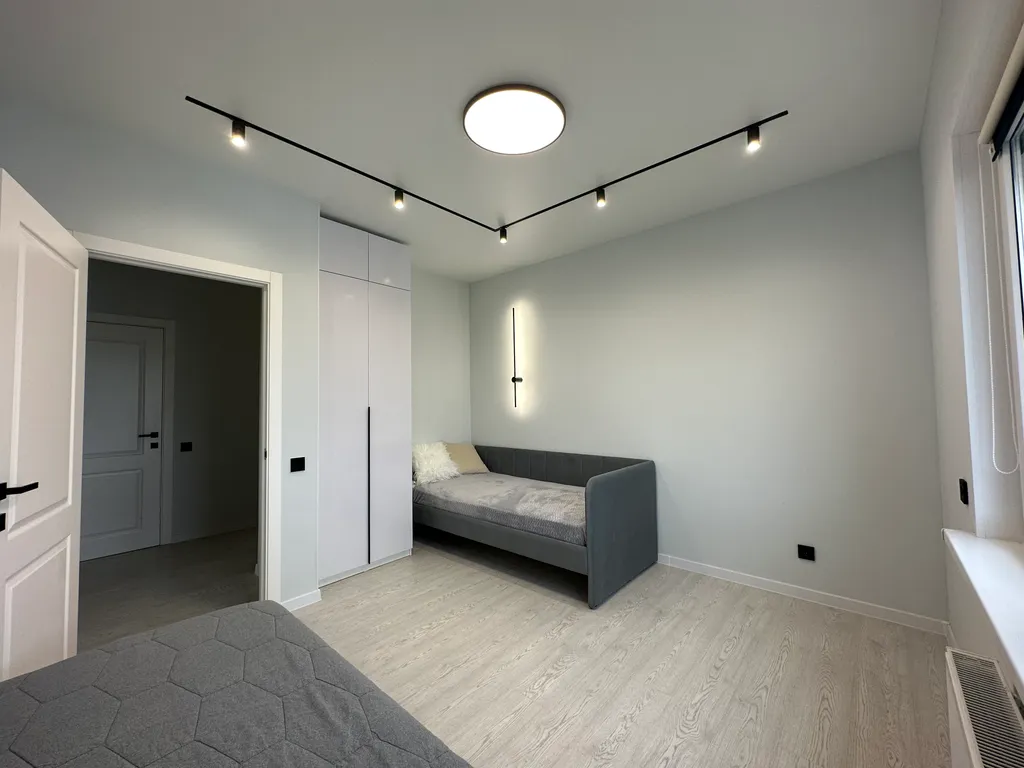 Видовая четырехкомнатная квартира в расширенном центре