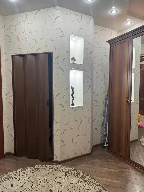 Большая 3-комнатная в центре Барнаула