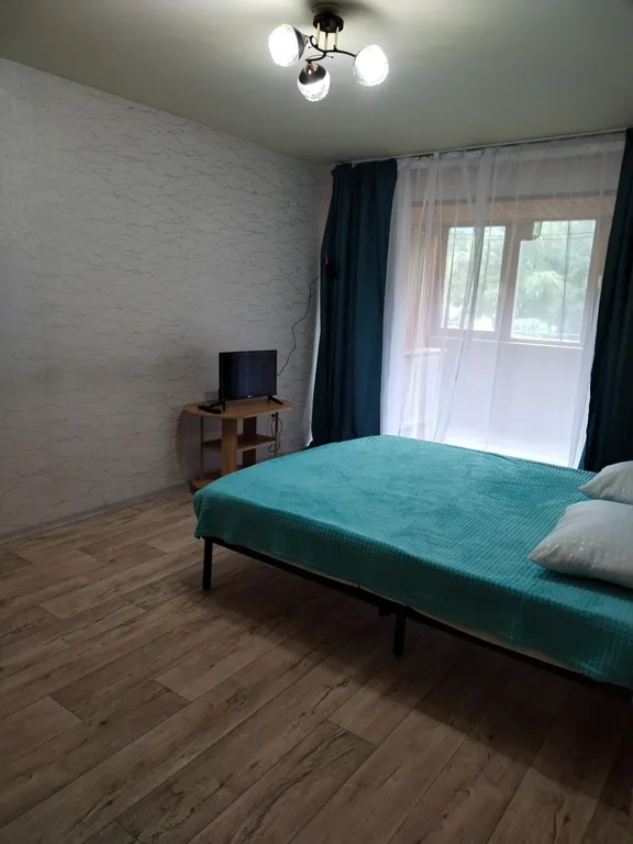 Квартира с большой лоджией и видом на лес