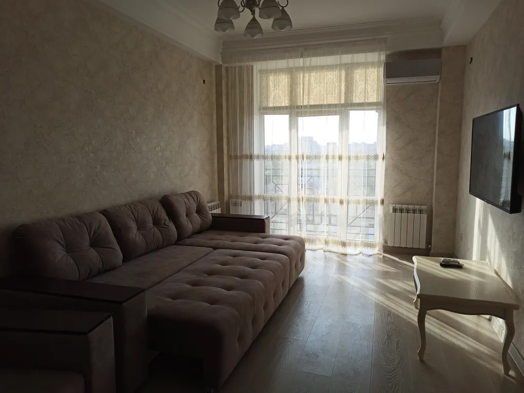 Уютная квартира в центре города, с видом на море