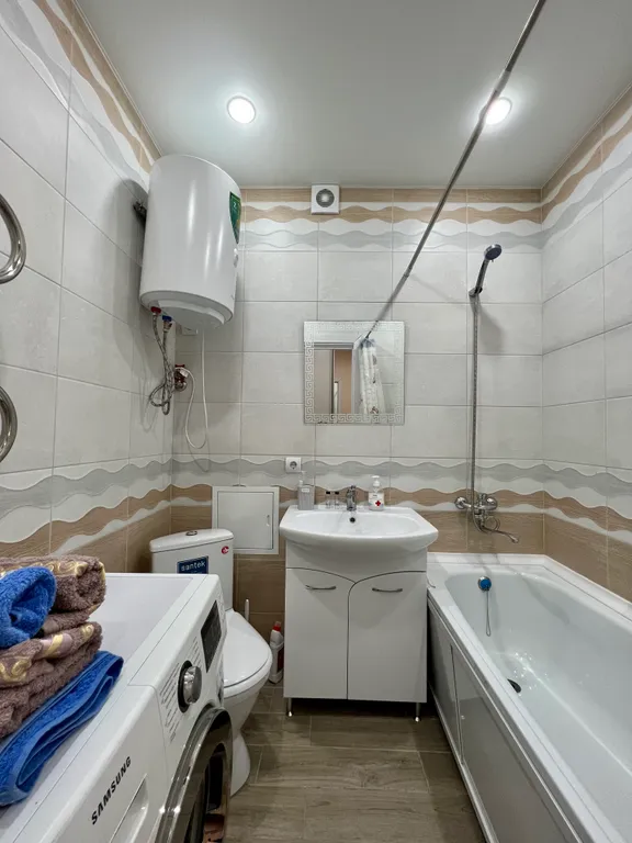 Просторная однокомнатная квартира в центре, не берем оплату за финальную уборку