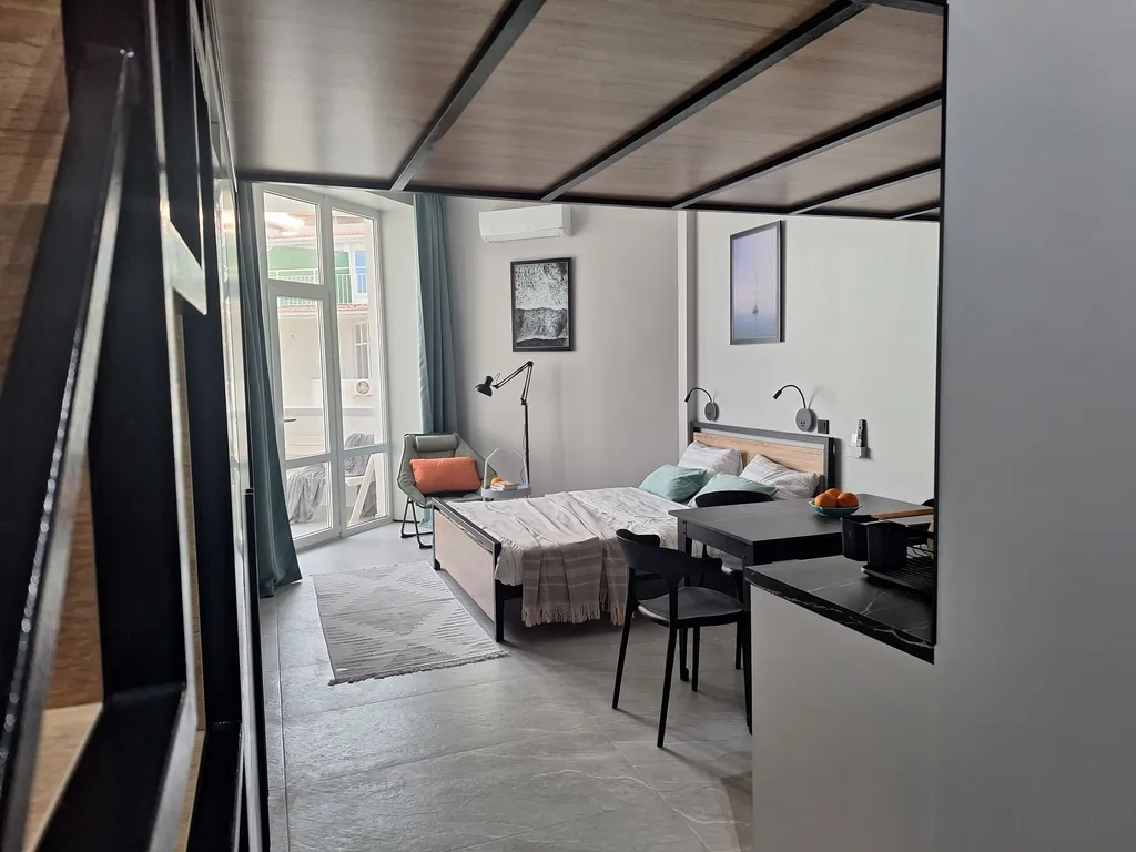 Студия с видом на море 64