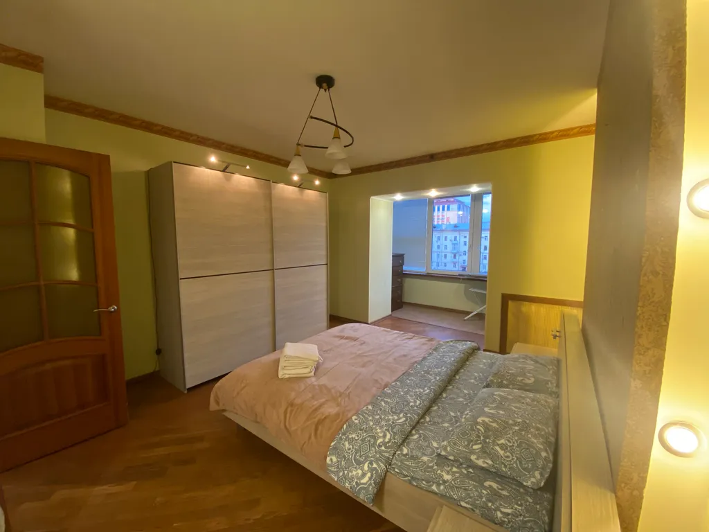 Двухкомнатная квартира рядом с АРТ квадратом