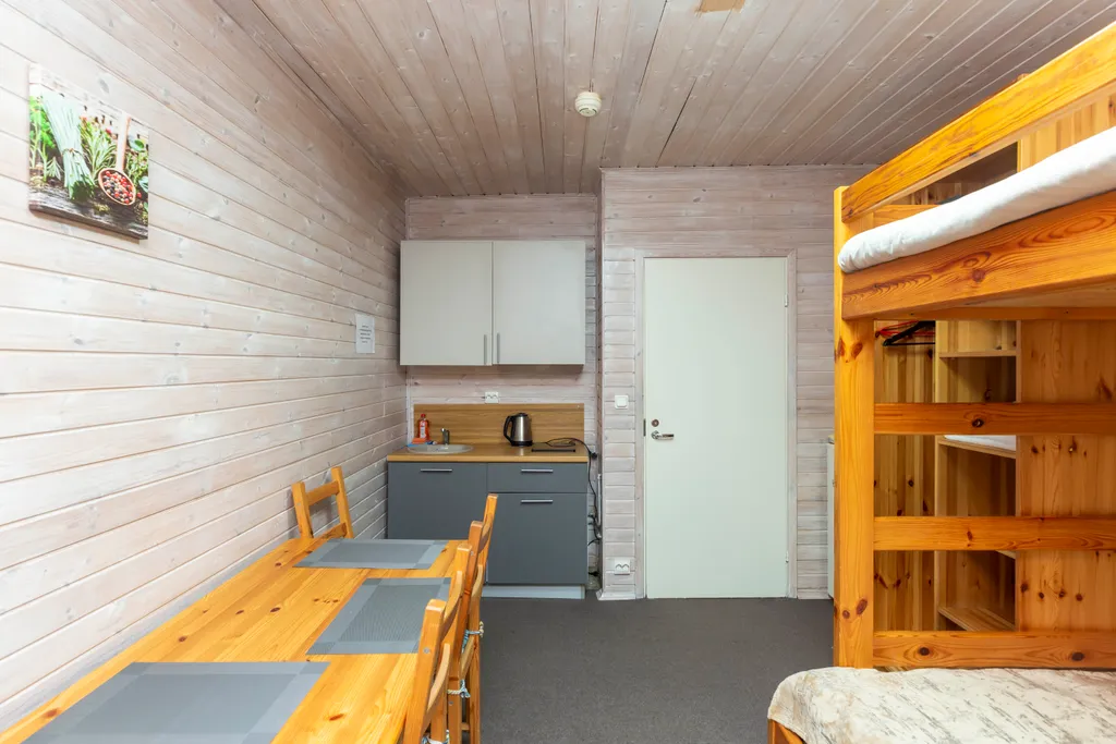 Домик с видом на лес