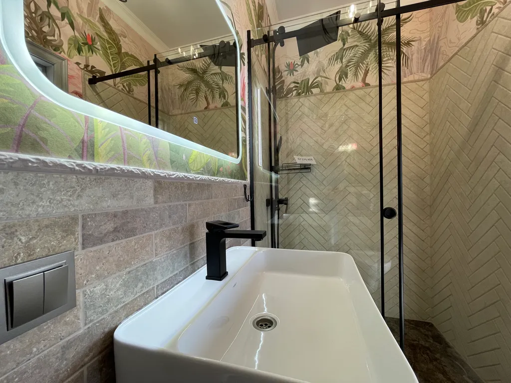 3-комнатная квартира рядом с морем, панорамные окна с видом на море