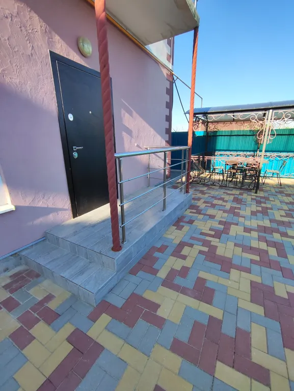 Просторный дом на море