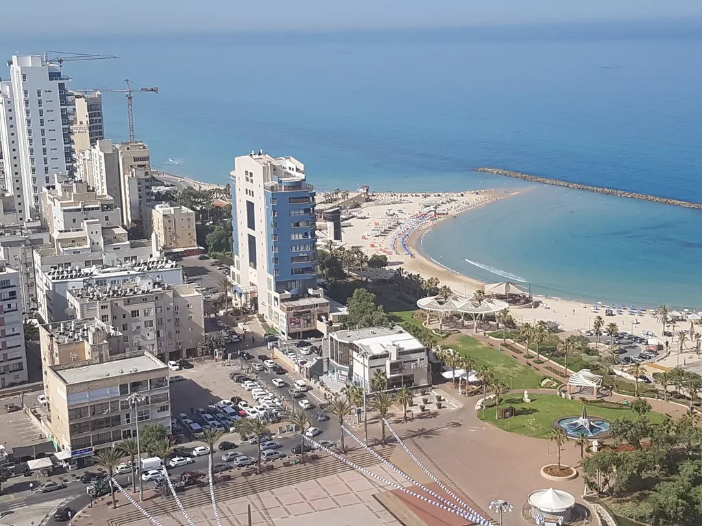 Пентхаус на берегу моря