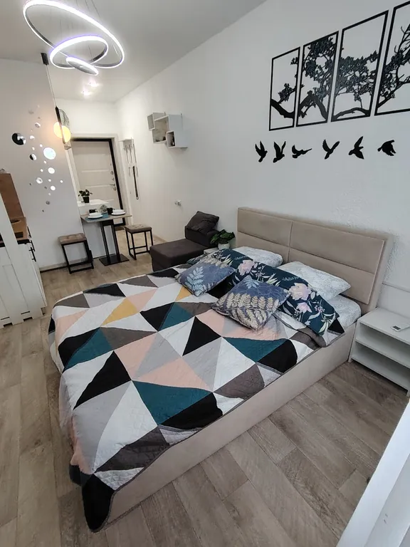 Уютная светлая студия возле парка