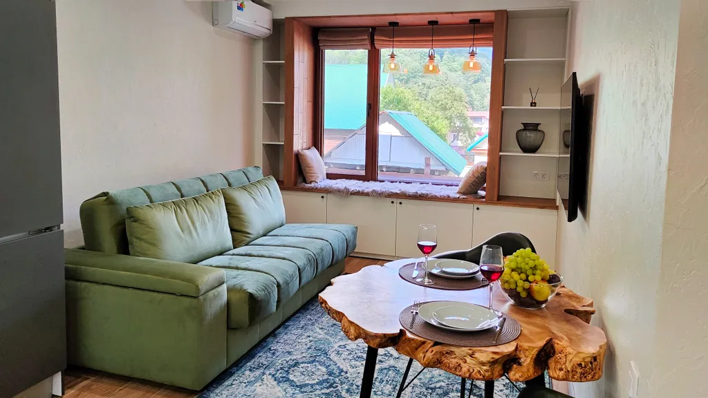 Светлый, уютный и современный апартамент в центре Красной Поляны